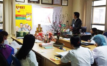 Kanny được bác sĩ và bệnh nhân Bệnh viện Hữu Nghị nồng nhiệt đón nhận